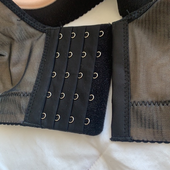 Black Lace Bra - Picture 5 of 6